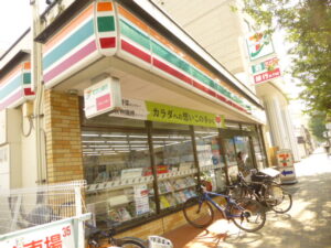 セブンイレブン名古屋菊井２丁目店　フリー画像